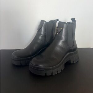 Guess Black Leather Chunky Chelsea Ankle Boots